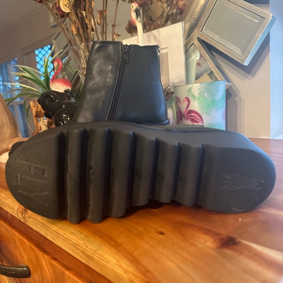 Fly London 38 RARE black bootie NEW UNWORN - Picture 4 of 4